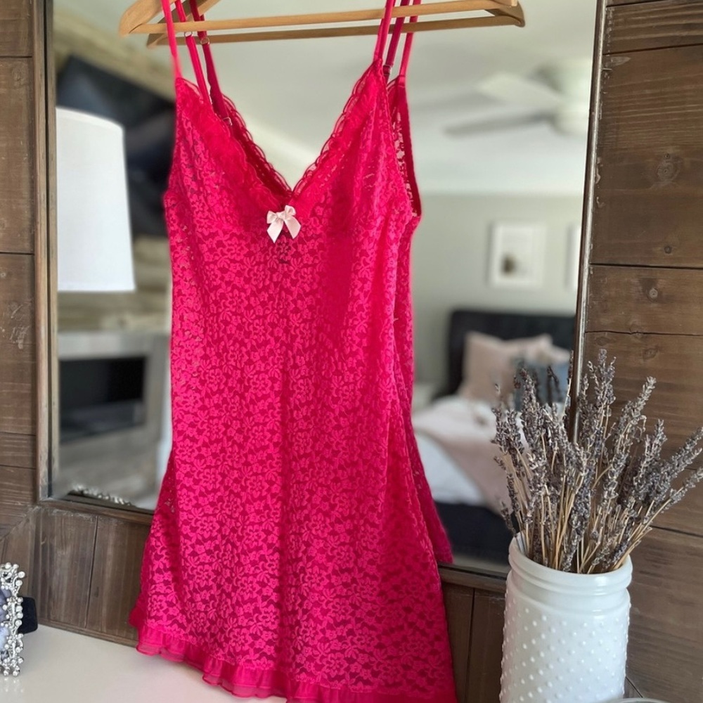 NWOT Victoria’s Secret Pink Lace Chemise - Picture 1 of 12